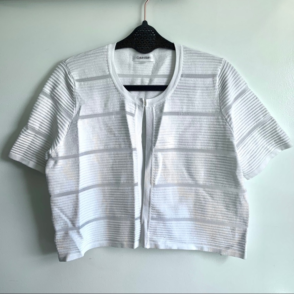 Calvin Klein Shrug